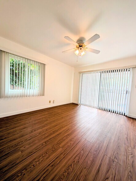Building Photo - 1308 Claremont Pl