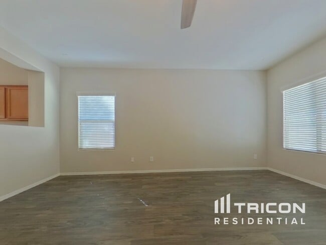 Building Photo - 42 N 193rd Ave
