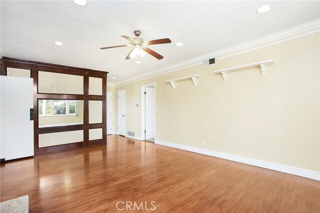 Building Photo - 825 Mulberry Ave
