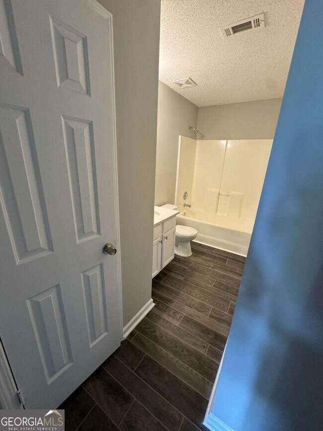 Building Photo - 5309 Cattail Ln