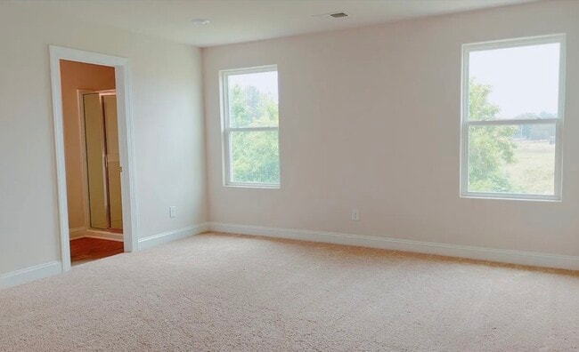 Building Photo - 654 Southwick Pl