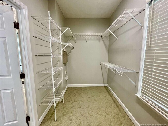 Building Photo - 260 Lick Creek Dr