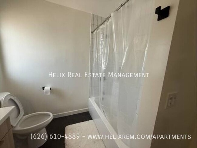 Building Photo - 1313 Huntington Dr