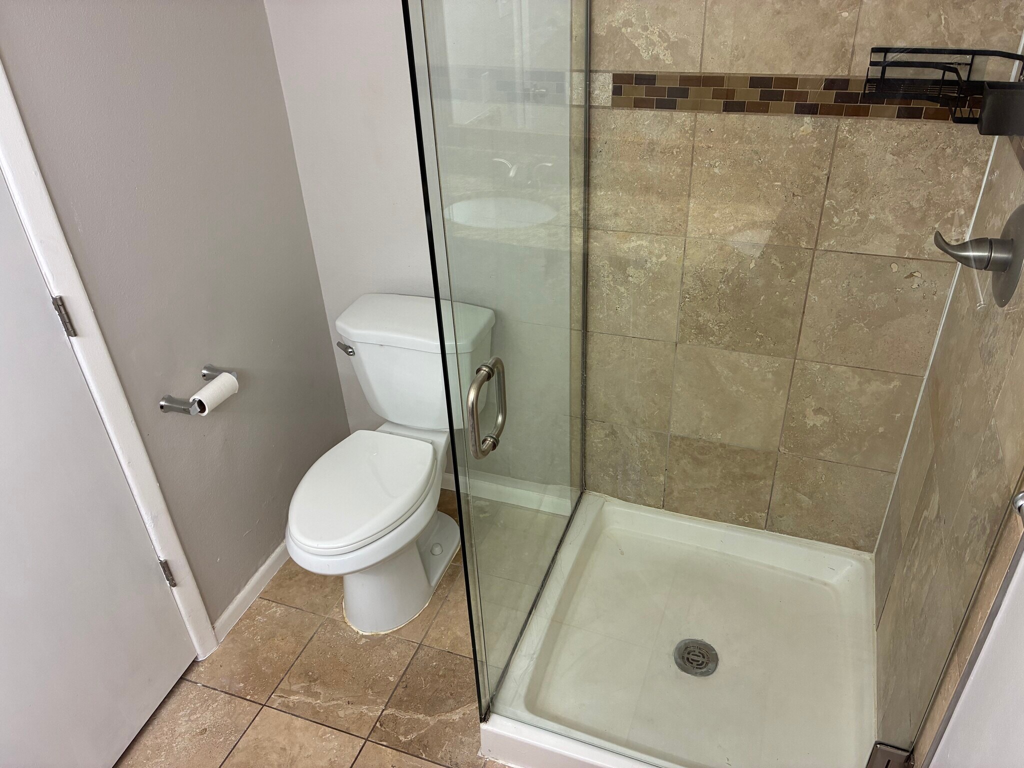 Master Bath - 6495 Happy Canyon Rd