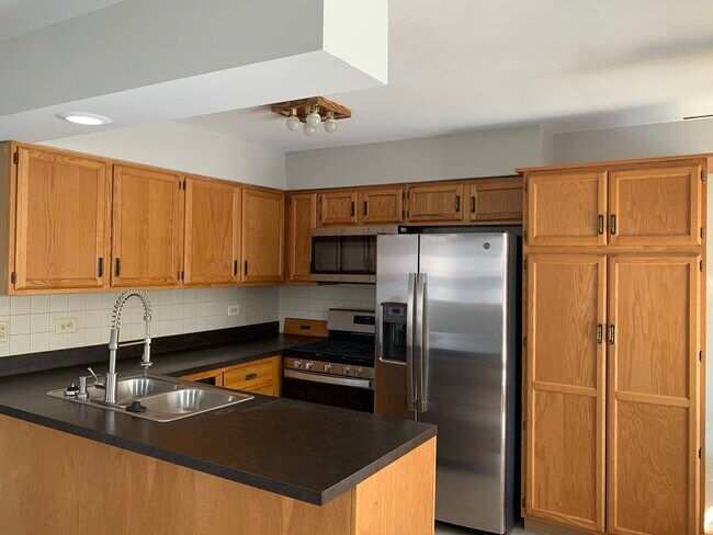 Building Photo - 332 Inverrary Ln