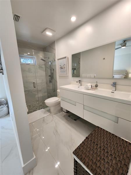 Building Photo - 1303 Seagrape Cir