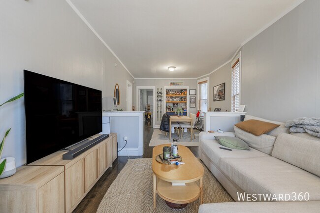 Building Photo - 3707 N Bosworth Ave