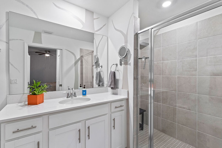 Building Photo - 5651 Double Eagle Cir