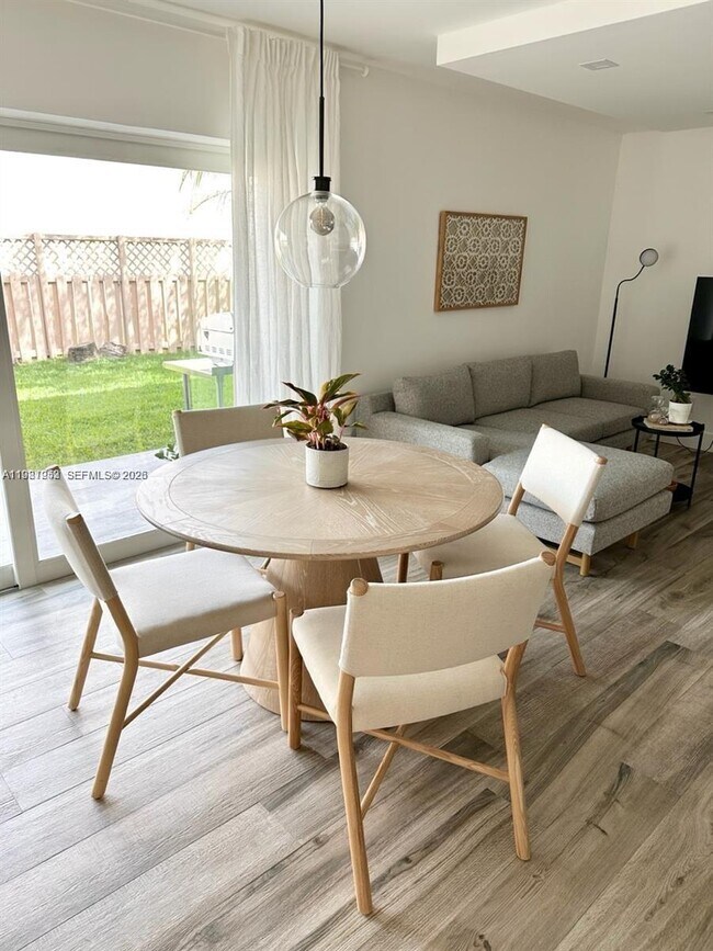 Building Photo - 4544 NW 79th Ave