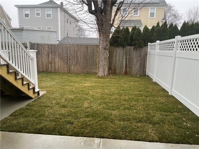 Building Photo - 195 Park Ave