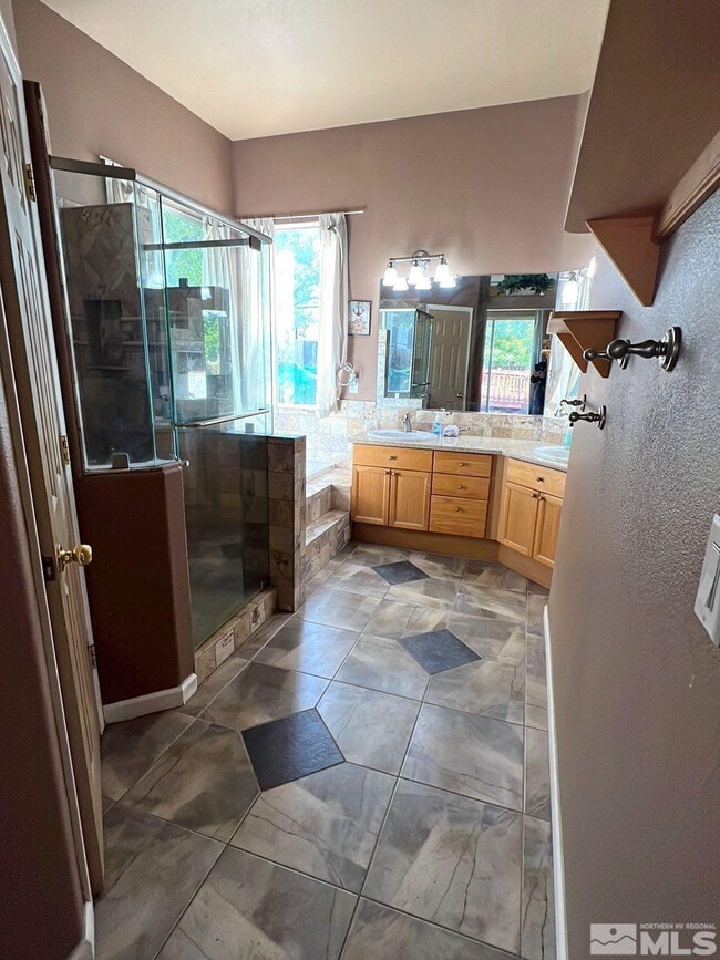 Building Photo - 3340 Sansol Ct