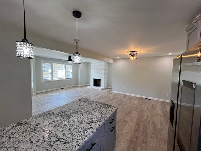 Living & Dining Room - 3760 Reid Rd