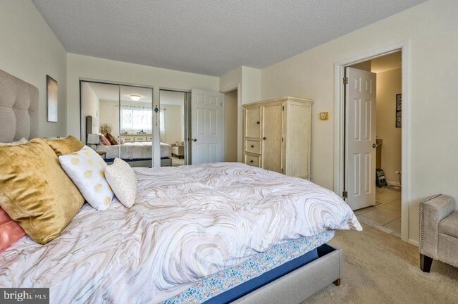 Building Photo - 56 Dover Dr