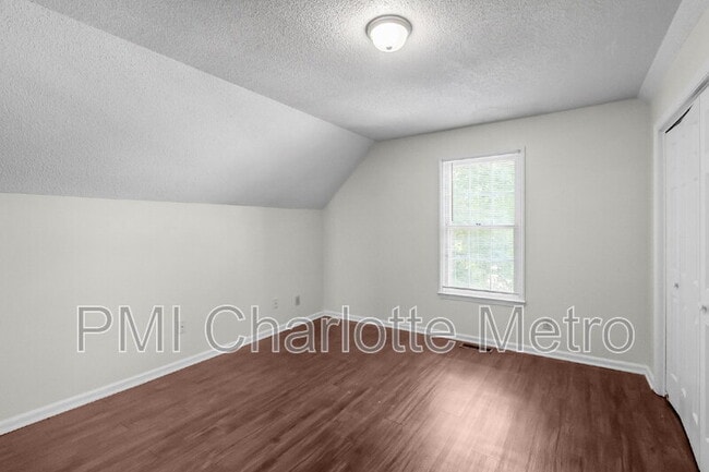 Building Photo - 10800 Whittersham Dr