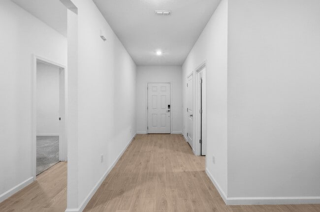 Building Photo - 60 Eustis Pt