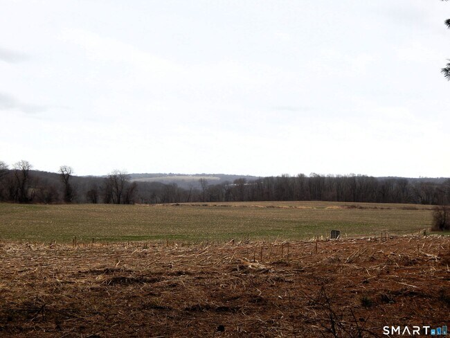 Building Photo - 284 Kick Hill Rd