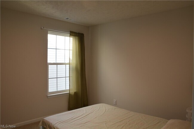 Building Photo - 267 Stone Ridge Way