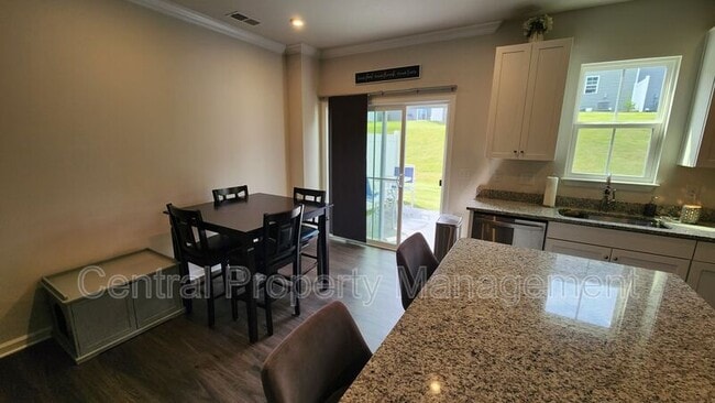 Building Photo - 322 Hunt Glenn Ct