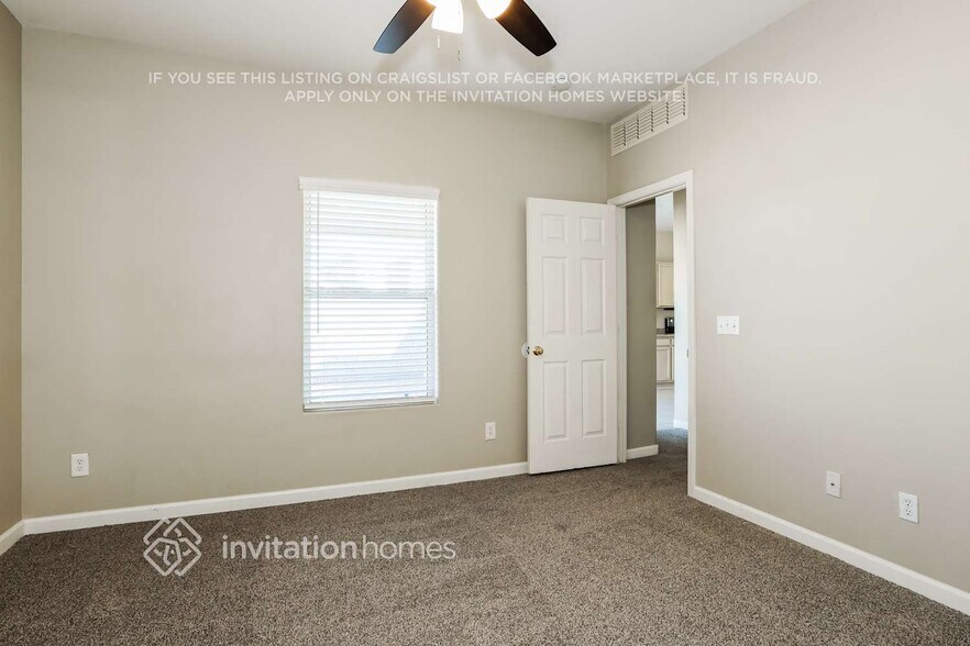 Building Photo - 13988 N 132nd Ct