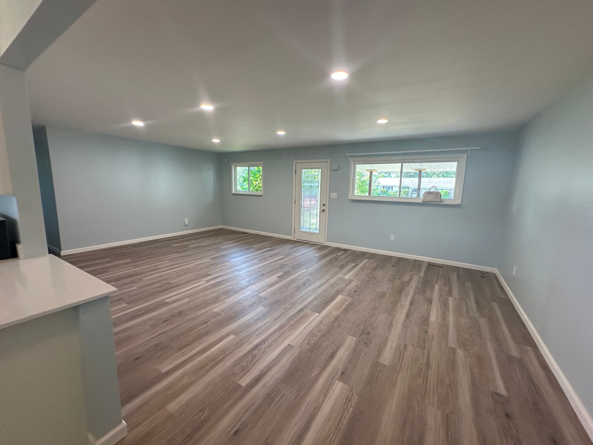 Huge greatroom - 201 Sherwood Dr