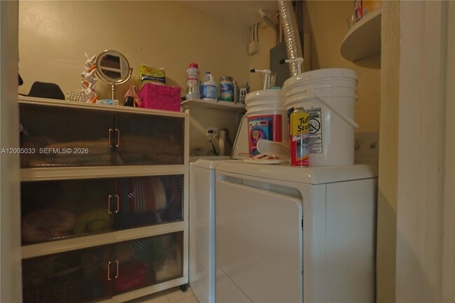 Building Photo - 4147 W 8th Ave