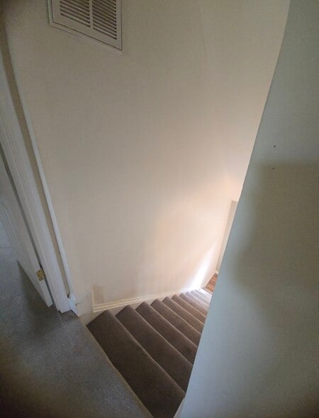 Building Photo - 316 High St