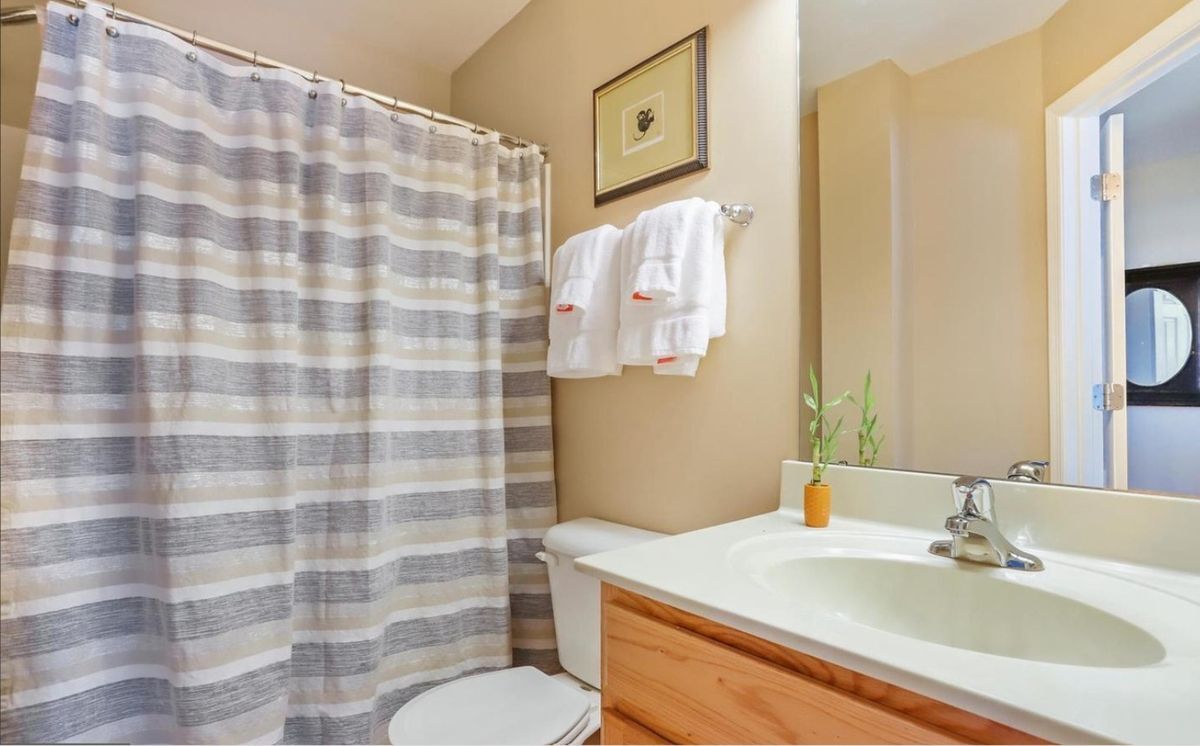 Building Photo - 1121 Frontline Dr