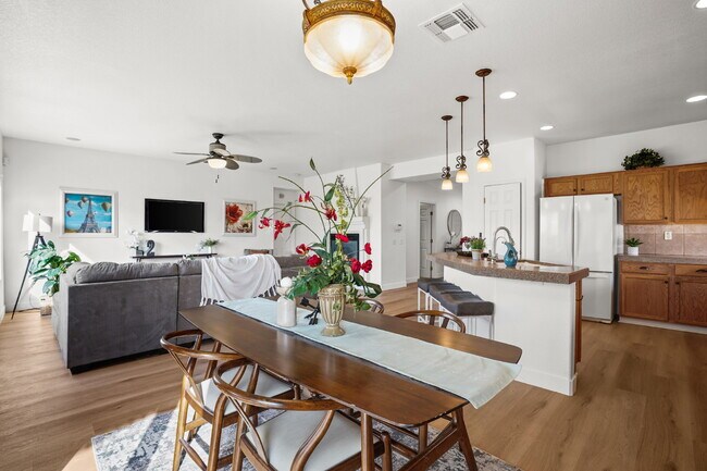 Building Photo - Charming 3-Bedroom Home with Pool