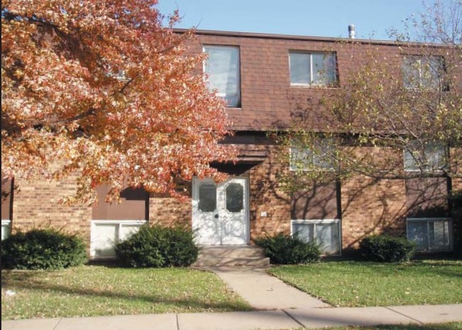 Primary Photo - Southpark Apts