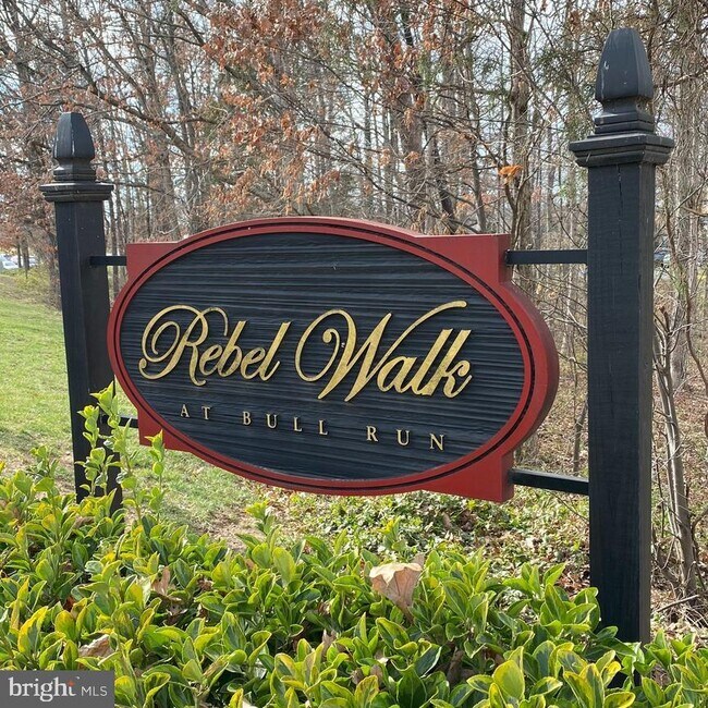 Building Photo - 7905 Rebel Walk Dr