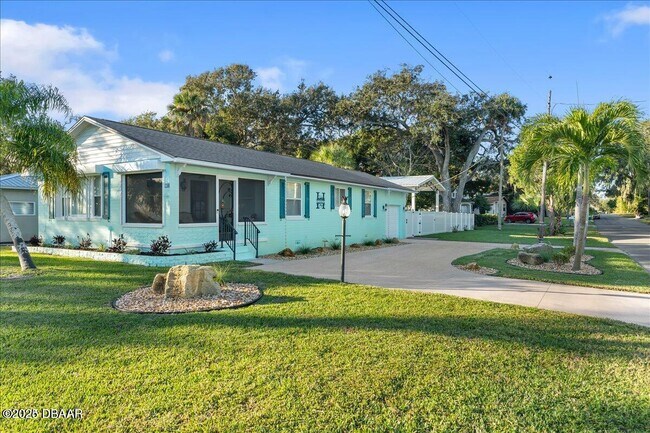 Building Photo - 1146 Riverside Dr