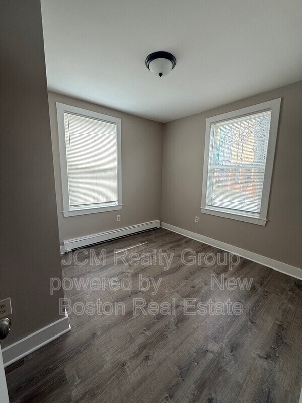 Building Photo - 40 Winthrop St