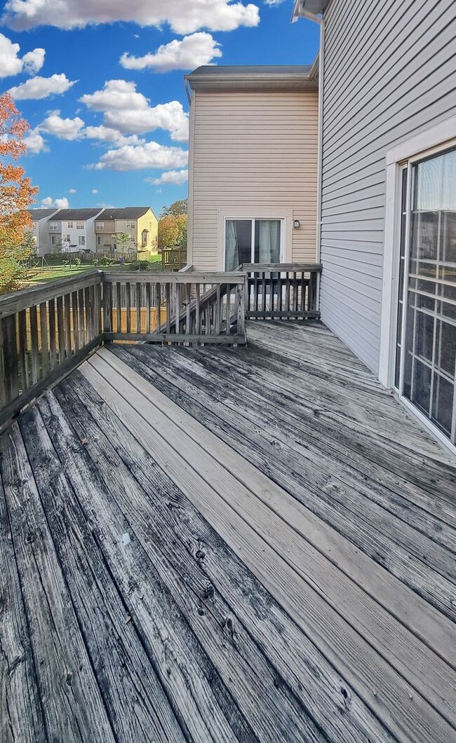 Building Photo - 3074 Esser Pl