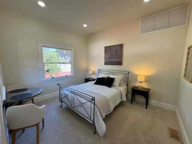 Building Photo - 4100 Alhambra Way