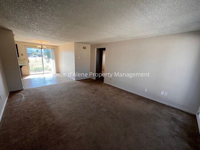 Building Photo - 500 W Golden Sun Ct