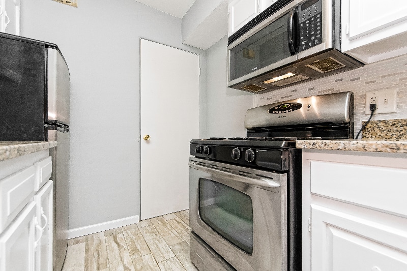 Building Photo - 51 King Ave