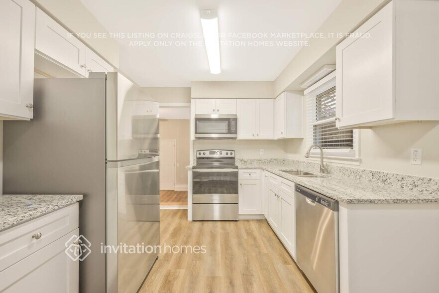 Building Photo - 1128 Sioux Terrace