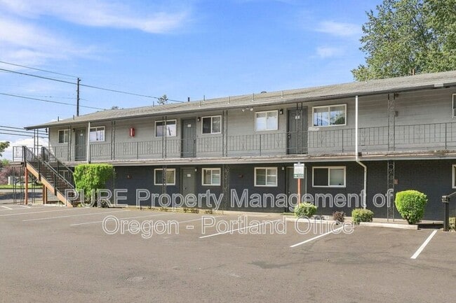 Building Photo - 18411 E Burnside St