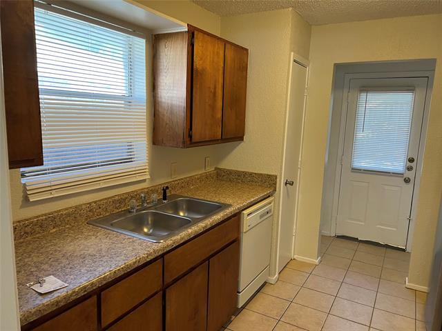 Building Photo - 1613 Windsong Ln