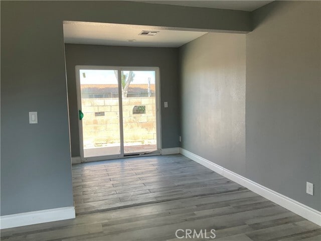 Building Photo - 875 Ponderosa Dr