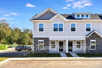 Building Photo - 27 English Ct