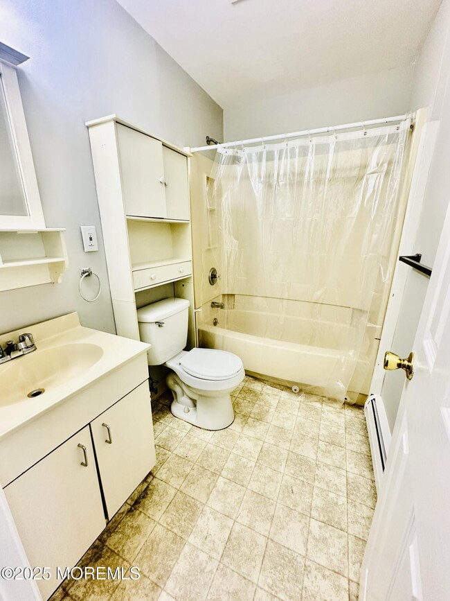 Building Photo - 273 Port Monmouth Rd