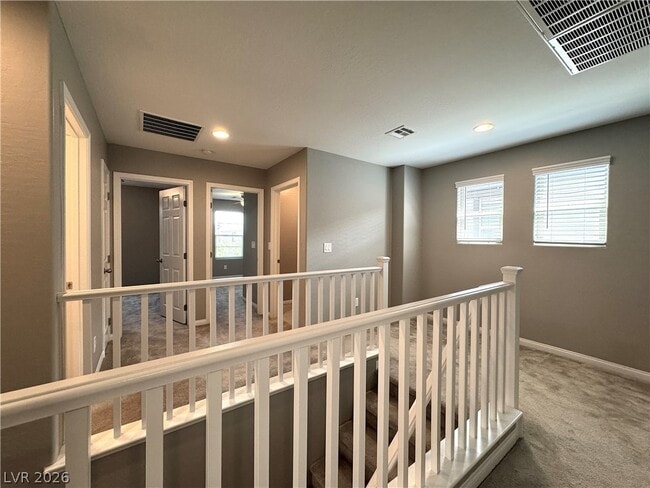 Building Photo - 12545 Skylight View St