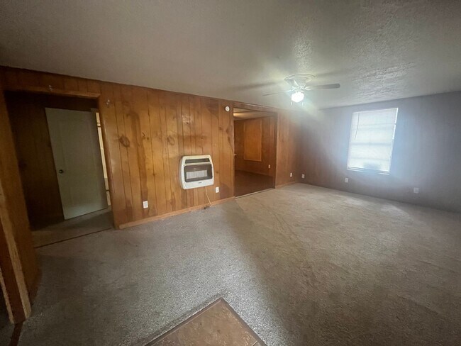 Building Photo - Spacious 2 Bed 1 Bath Home for rent in Jacksonville