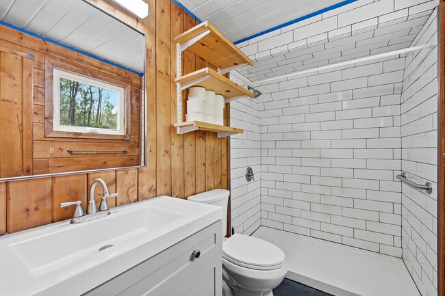Building Photo - 77 Snowplow Ave