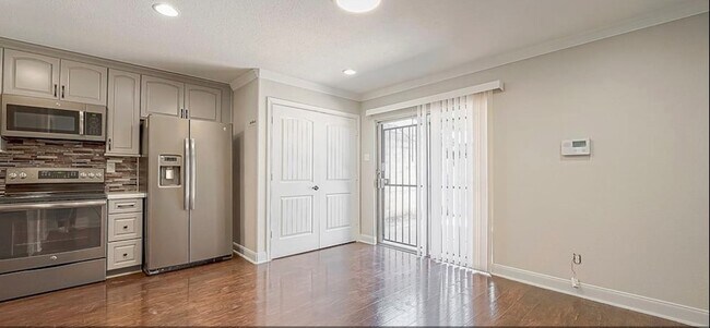 Building Photo - 9108 Kempwood Dr