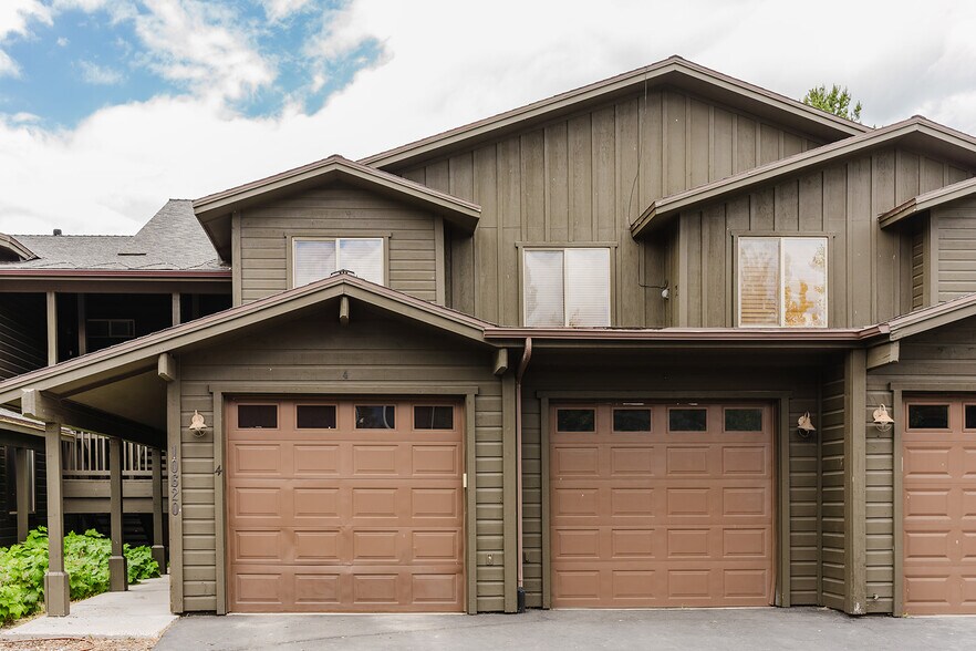 Building Photo - 10620 Boulders Rd