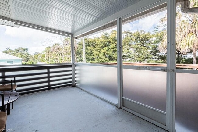 Building Photo - 1881 Danford St