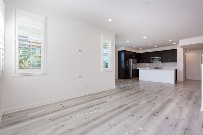 Building Photo - Beautiful Townhome at Millenia in Otay Ranch!