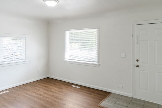Building Photo - Single Family Home in Spokane Valley!!